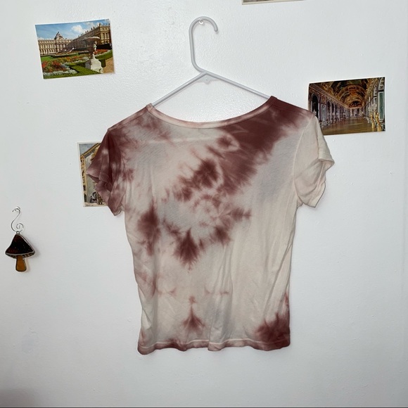 groovy brandy melville tee - Picture 2 of 2